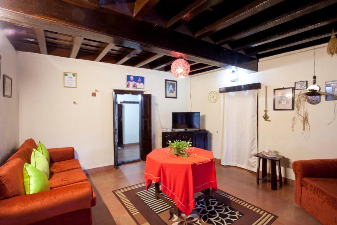 Sardar Bahadur'S Heritage Bungalow Estate Stay Napoklu Zewnętrze zdjęcie
