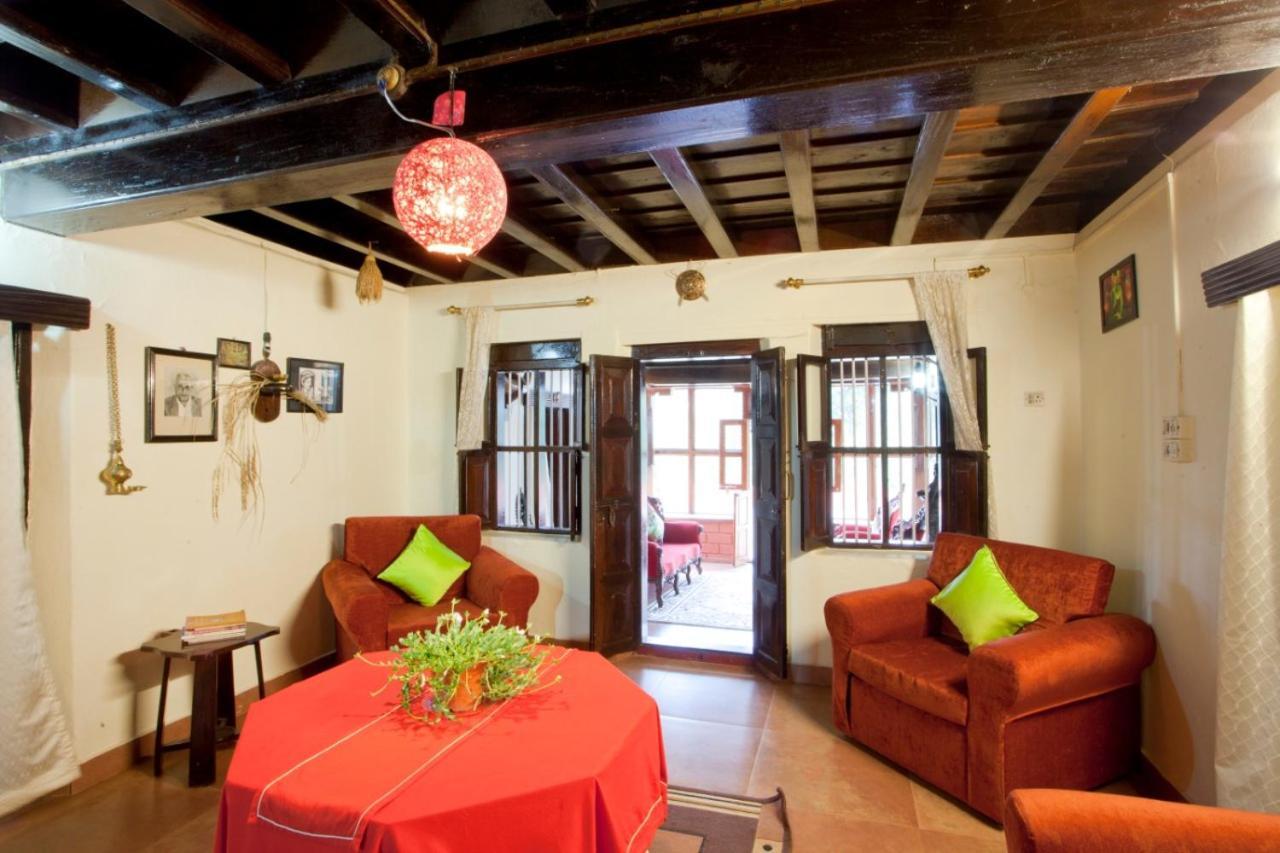 Sardar Bahadur'S Heritage Bungalow Estate Stay Napoklu Zewnętrze zdjęcie