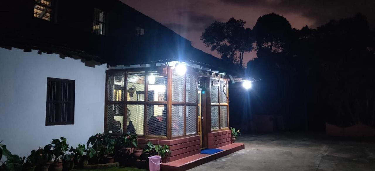 Sardar Bahadur'S Heritage Bungalow Estate Stay Napoklu Zewnętrze zdjęcie