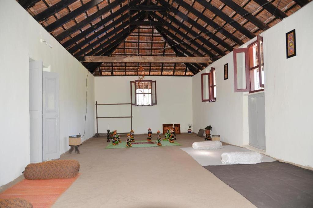 Sardar Bahadur'S Heritage Bungalow Estate Stay Napoklu Zewnętrze zdjęcie