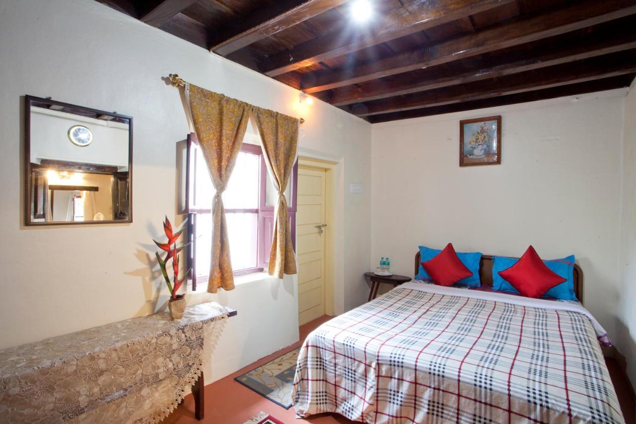Sardar Bahadur'S Heritage Bungalow Estate Stay Napoklu Zewnętrze zdjęcie