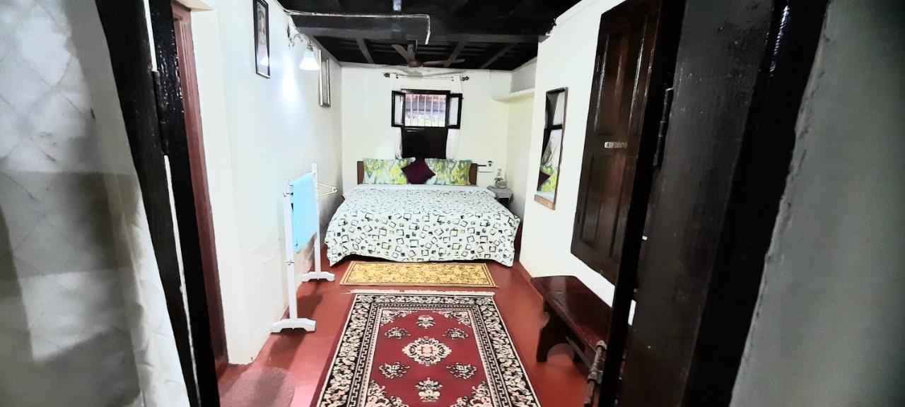 Sardar Bahadur'S Heritage Bungalow Estate Stay Napoklu Zewnętrze zdjęcie